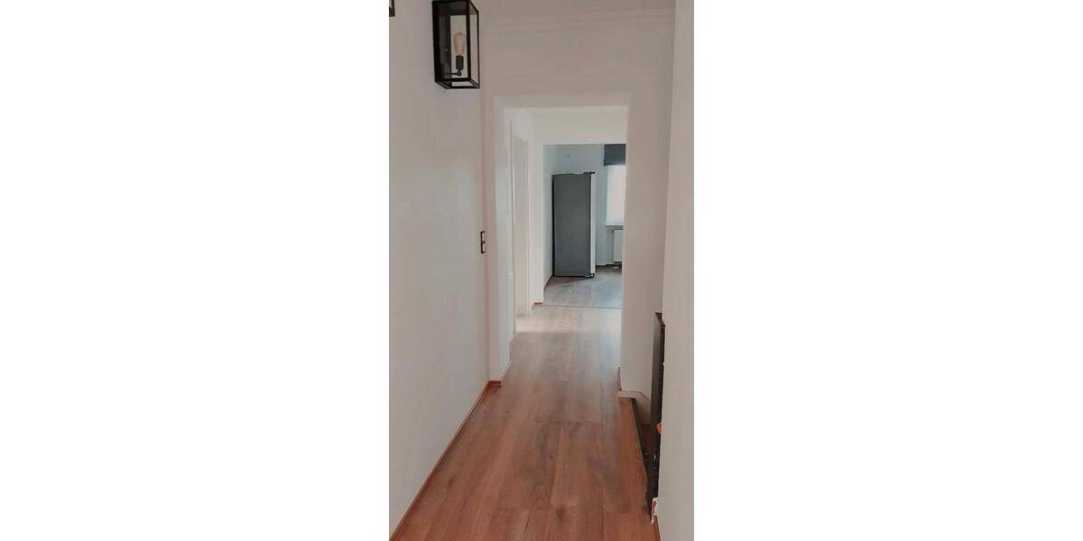 Etagenwohnung Weilrod - 4 Zimmer, 100 m&sup2;, 300.000&euro; | Angebot:26162807