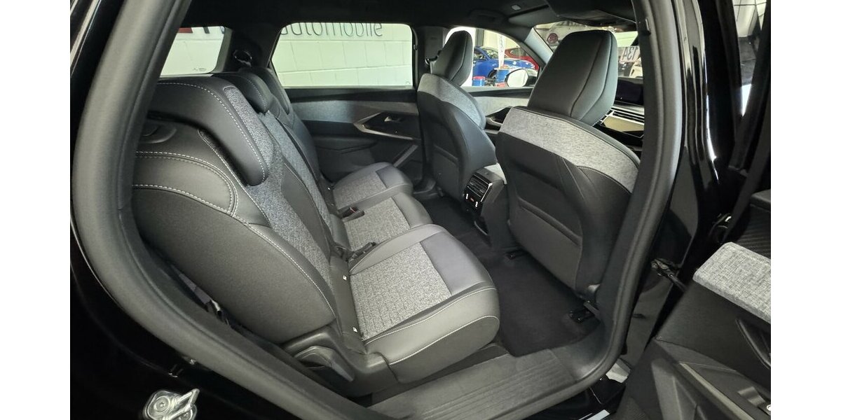 Peugeot 5008 145 Mild Hybrid Allure7 Sitzer LED 360°Cam 35.800 km 99.999 &euro; Lich 35423