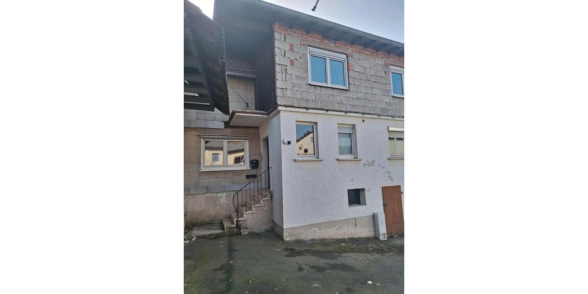 Einfamilienhaus Bad Endbach - 10 Zimmer, 140 m&sup2;, 105.000&euro; | Angebot:26182850