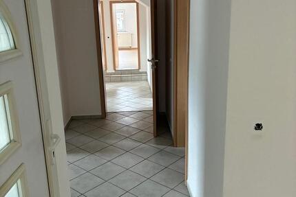 Wohnung Münzenberg - 4 Zimmer, 110 m&sup2;, 950&euro; | Angebot:26618331