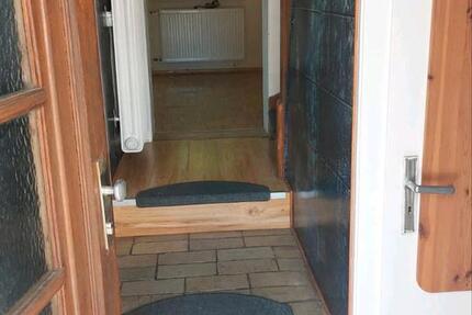 Haus Fernwald - 4 Zimmer, 90 m&sup2;, 1.250&euro; | Angebot:27618330