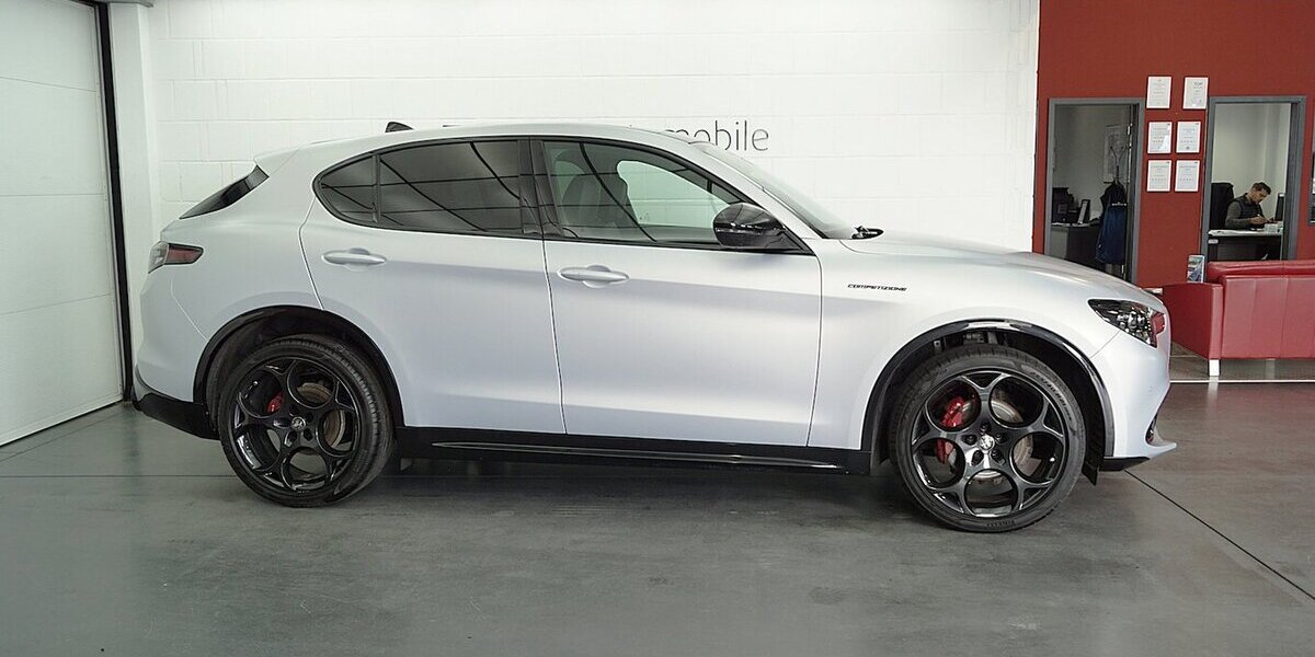 Alfa Romeo Stelvio 2.2 D Competizione Q4 ALLRAD LEDER AHK 45.000 km 39.385 &euro; Lich 35423