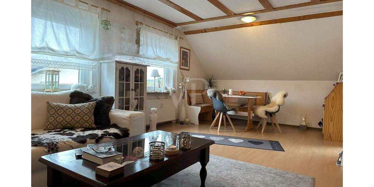 Etagenwohnung Dillenburg / Niederscheld Niederscheld - 8 Zimmer, 216 m&sup2;, 278.000&euro; | Angebot:25663177