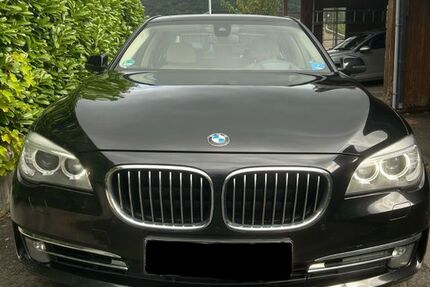 BMW 740 263.000 km 14.900 &euro; Herborn 35745