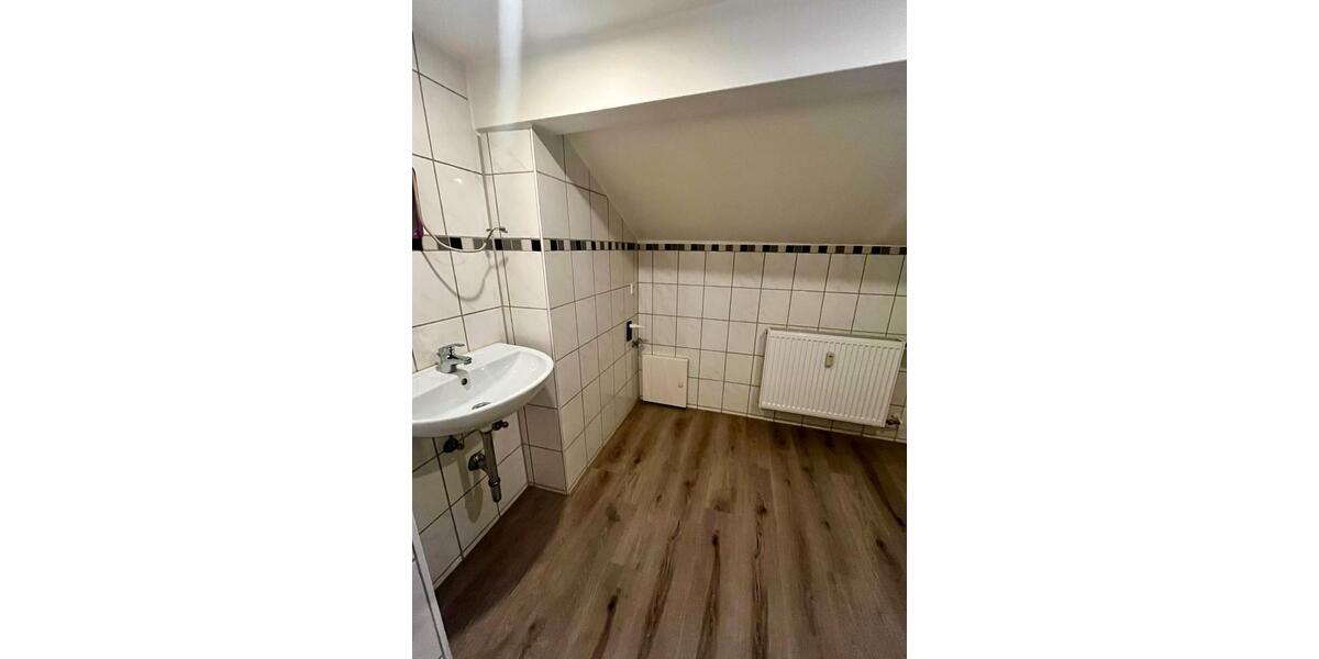 Dachgeschoßwohnung Braunfels - 1 Zimmer, 67 m&sup2;, 690&euro; | Angebot:25838008