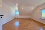 Dachgeschoßwohnung Dillenburg - 3.5 Zimmer, 94 m&sup2;, 215.000&euro; | Angebot:26402904