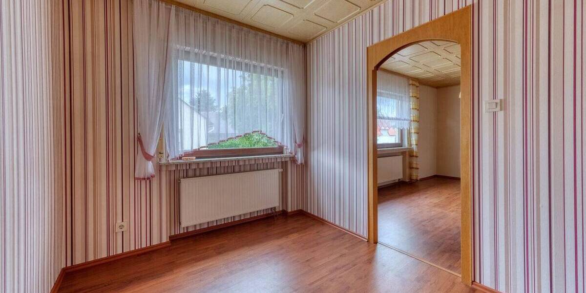 Einfamilienhaus Greifenstein / Ulm Ulm - 8 Zimmer, 168 m&sup2;, 179.000&euro; | Angebot:25985990