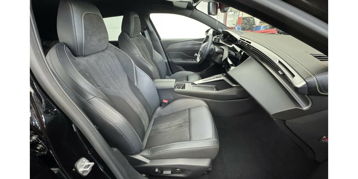 Peugeot 408 GT 225 Plug in Hybrid Massage 360° Cam 34.882 km 28.330 &euro; Lich 35423