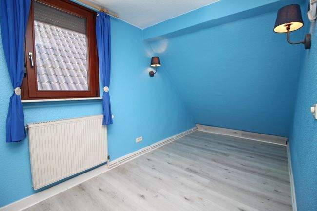 Einfamilienhaus Solms Oberndorf - 7 Zimmer, 224 m&sup2;, 400.000&euro; | Angebot:25662020