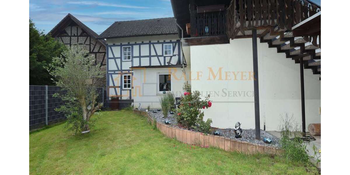 Einfamilienhaus Solms - 7 Zimmer, 217 m&sup2;, 299.000&euro; | Angebot:24771646