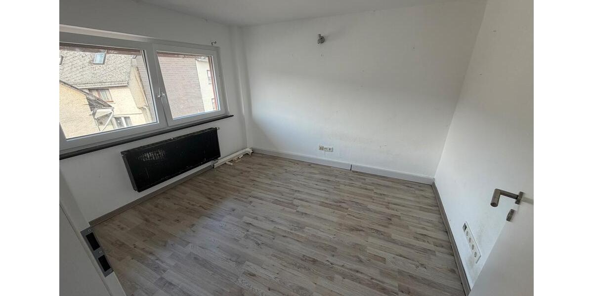 Etagenwohnung Waldbrunn (Westerwald) - 6 Zimmer, 120 m&sup2;, 960&euro; | Angebot:25905302