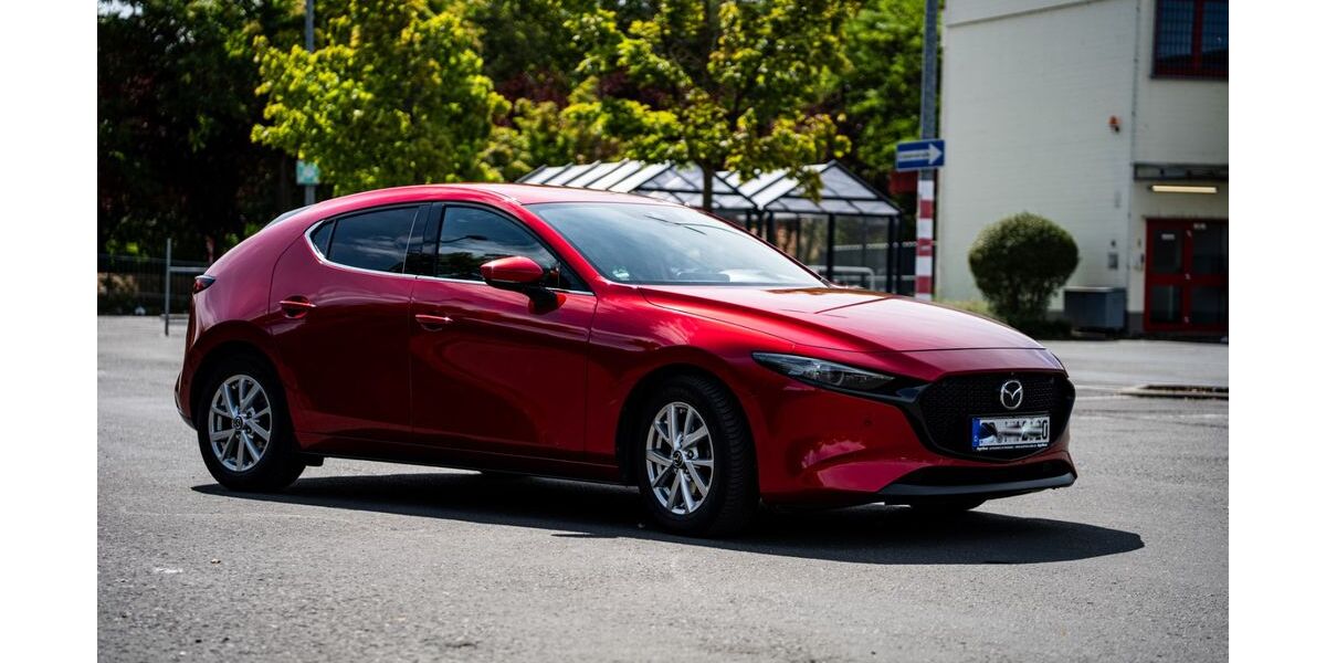 Mazda 3 87.000 km 18.600 &euro; Bad Nauheim 61231
