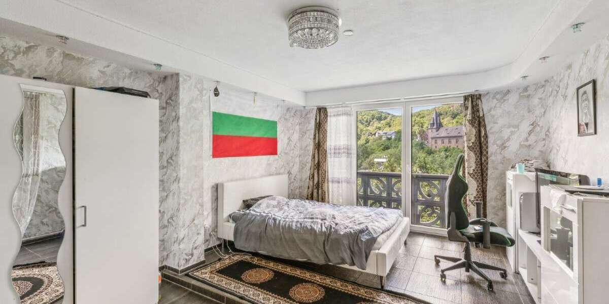 Vielseitiges Zweifamilienhaus mit Ausblick und Garten - Mehrfamilienhaus, Wohnhaus Weilrod | Angebot:21142457