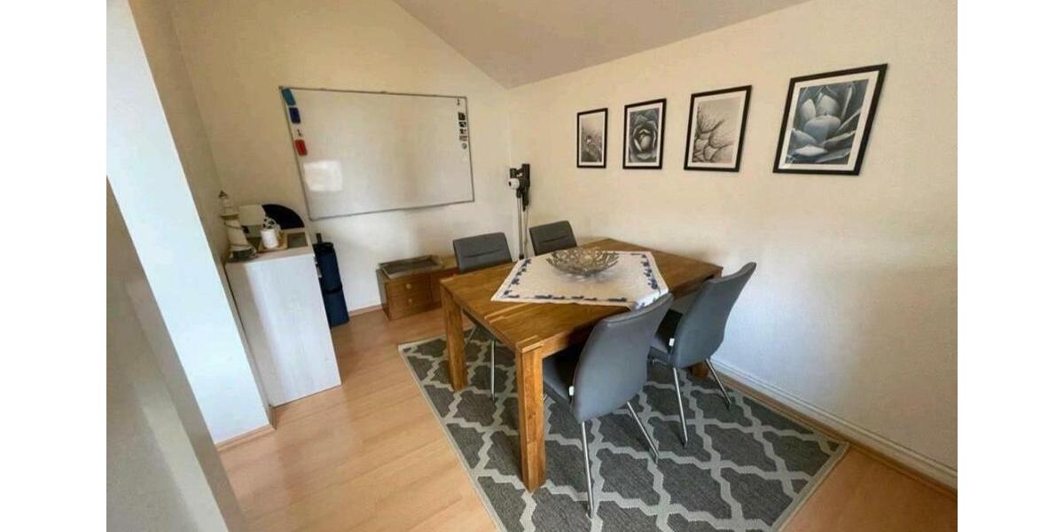 Dachgeschoßwohnung Gießen - 3.5 Zimmer, 14 m&sup2;, 310&euro; | Angebot:26543942