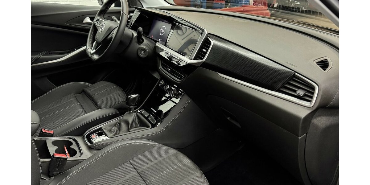 Opel Grandland GS Line 1.2 Turbo 130 LED Carplay Navi 8.700 km 19.840 &euro; Lich 35423