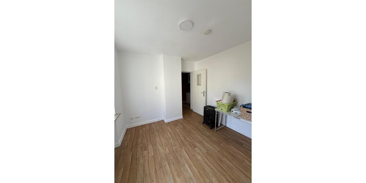 Etagenwohnung Gießen - 3 Zimmer, 75 m&sup2;, 900&euro; | Angebot:26004063