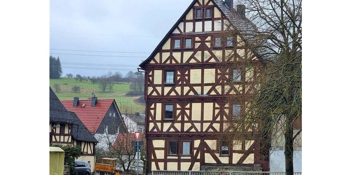 Bauernhaus, Landhaus Mittenaar Bicken - 8 Zimmer, 227 m&sup2;, 190.000&euro; | Angebot:25740426