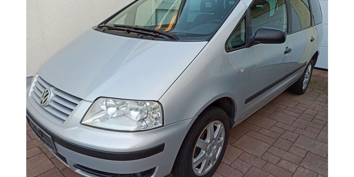 VW Sharan 217.800 km 3.300 &euro; Ehringshausen 35630