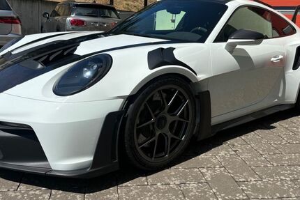 Porsche 992 16.490 km 259.992 &euro; Dillenburg 35685
