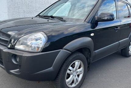 Hyundai TUCSON 192.000 km 3.900 &euro; Lollar, bei Gießen 35457