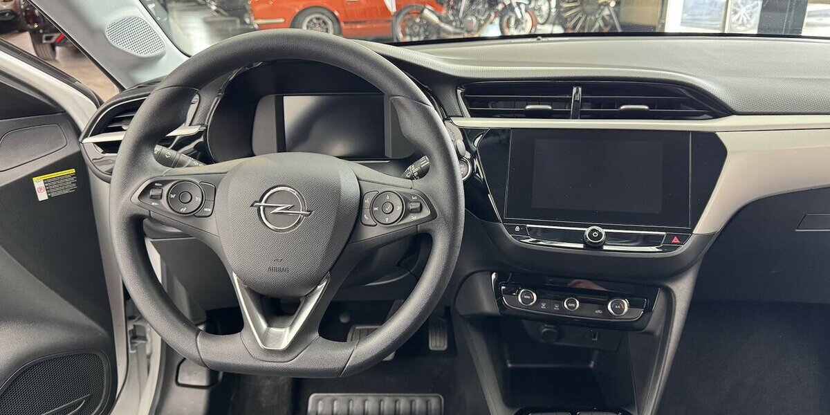 Opel Corsa e Edition 1.Hand 50 kWh Carplay Tempomat 30.900 km 14.220 &euro; Lich 35423