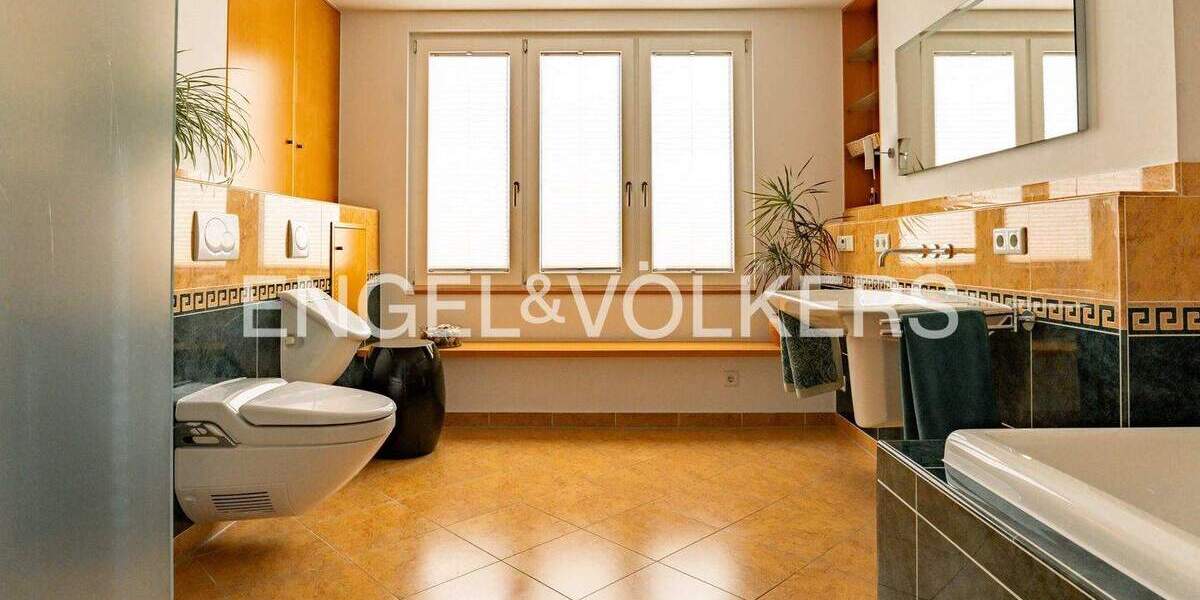 Einfamilienhaus Usingen - 8 Zimmer, 325 m&sup2;, 1.298.000&euro; | Angebot:25676871