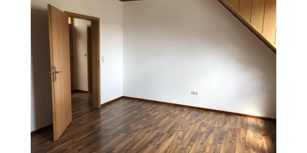 Dachgeschoßwohnung Lahnau - 2 Zimmer, 63 m&sup2;, 630&euro; | Angebot:25420640