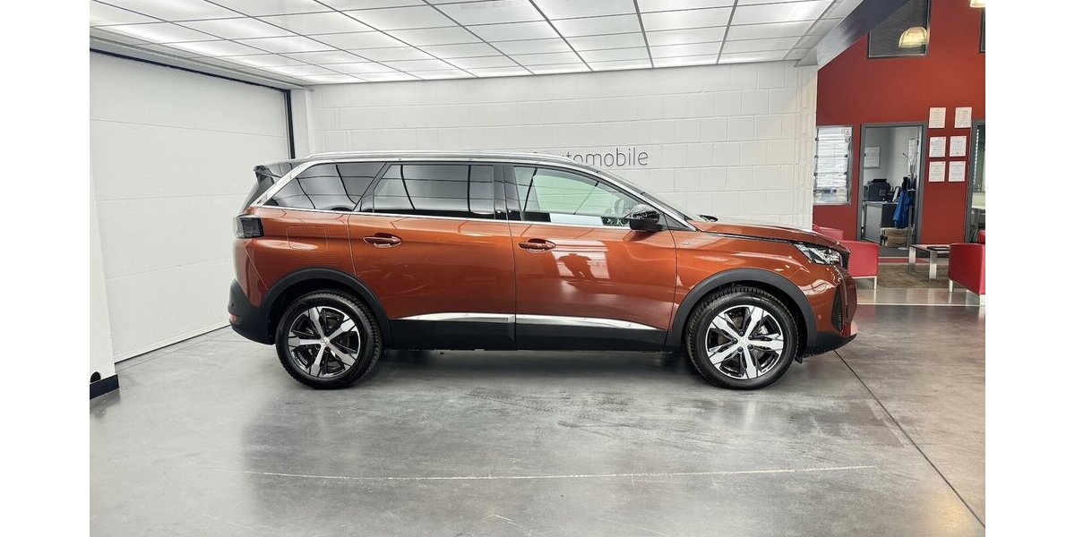 Peugeot 5008 130 EAT8 Allure 1.Hand AHK 13.300 km 25.920 &euro; Lich 35423