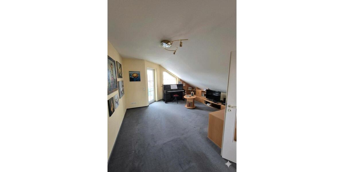 Dachgeschoßwohnung Langgöns - 3 Zimmer, 71 m&sup2;, 189.000&euro; | Angebot:25414955