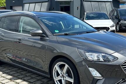 Ford Focus 220.000 km 7.900 &euro; Butzbach 35510