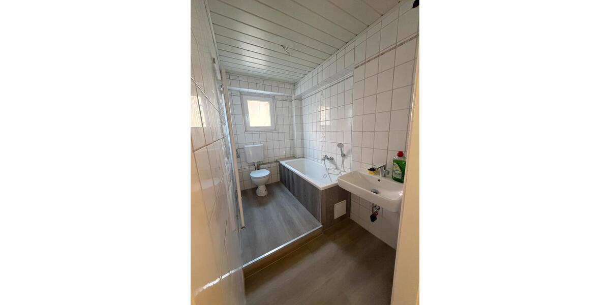 Etagenwohnung Staufenberg - 5 Zimmer, 130 m&sup2;, 1.200&euro; | Angebot:25843146