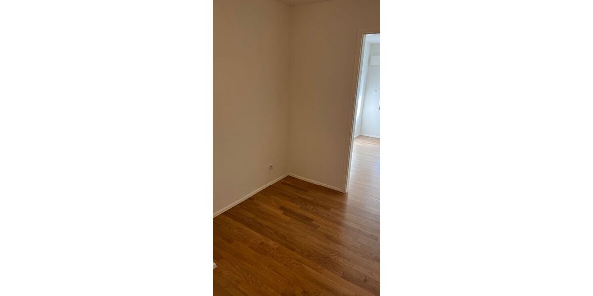 Provisionsfrei* 3-Raumwohnung mit Südbalkon und EBK in bester Lage - 3- Wehrheim | Angebot:26348400