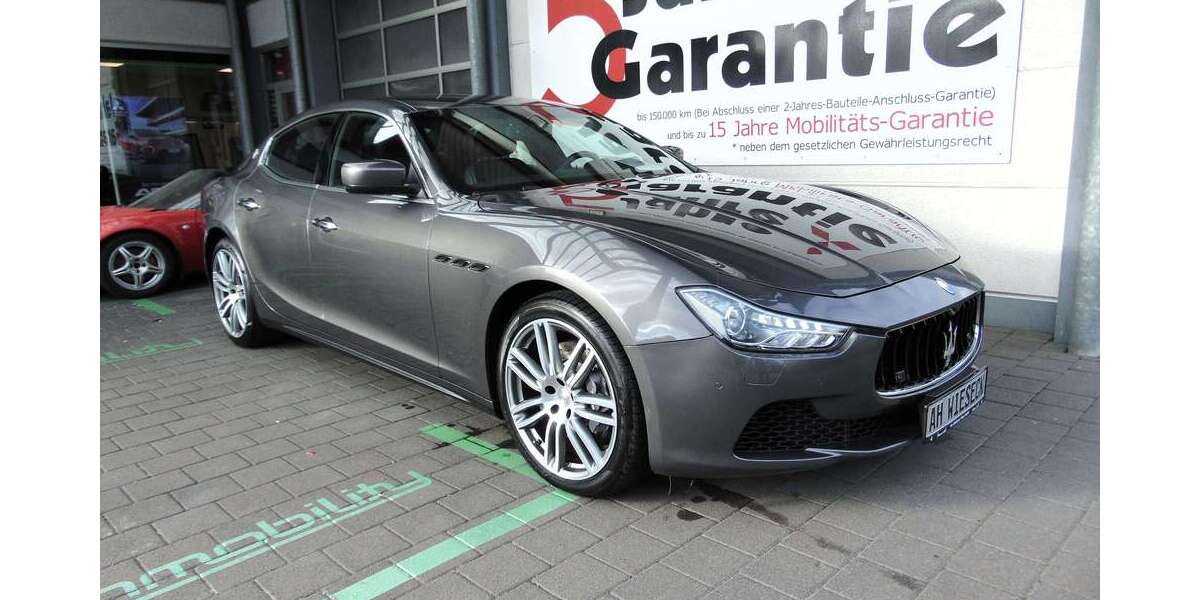Maserati Ghibli 89.000 km 32.500 &euro; Gießen 35394