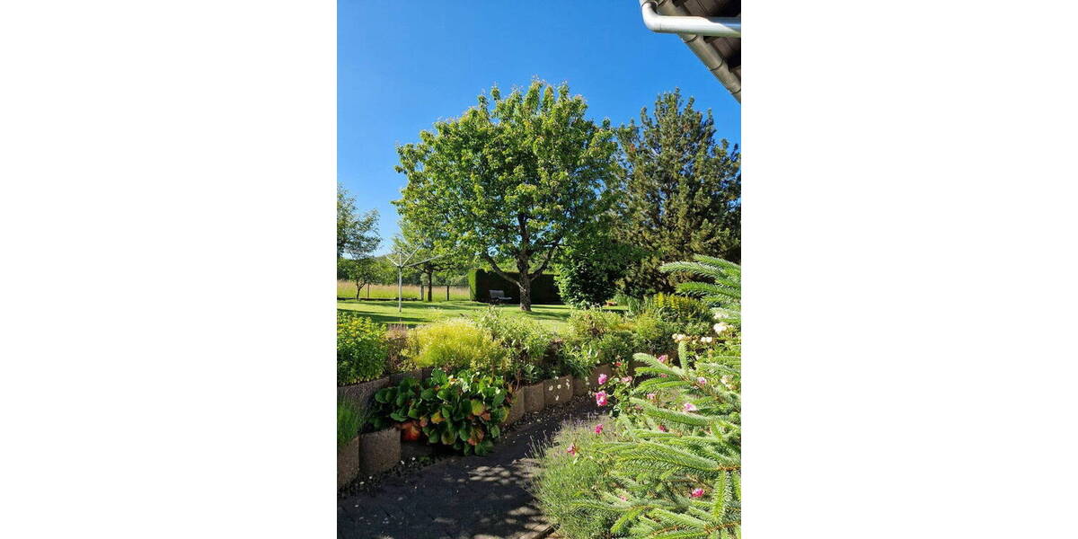 Einfamilienhaus Mengerskirchen-Dillhausen Dillhausen - 8 Zimmer, 283 m&sup2;, 512.000&euro; | Angebot:26023384