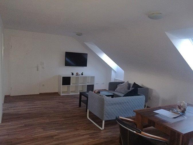 Dachgeschoßwohnung Gießen Anneröder Siedlung - 8 Zimmer, 140 m&sup2;, 280&euro; | Angebot:26041998