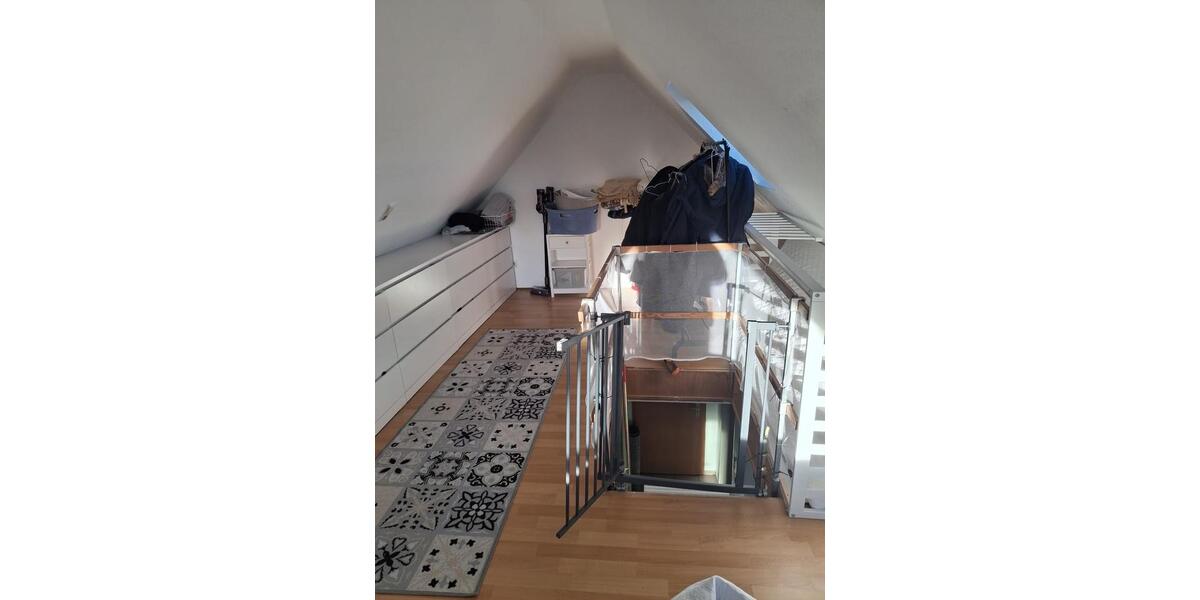 Etagenwohnung Butzbach - 3 Zimmer, 100 m&sup2;, 950&euro; | Angebot:26044451