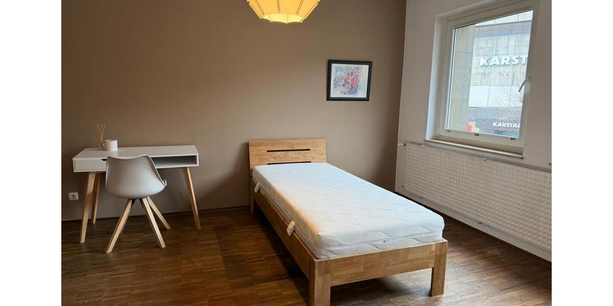Etagenwohnung Gießen - 1 Zimmer, 150 m&sup2;, 2.650&euro; | Angebot:24300688