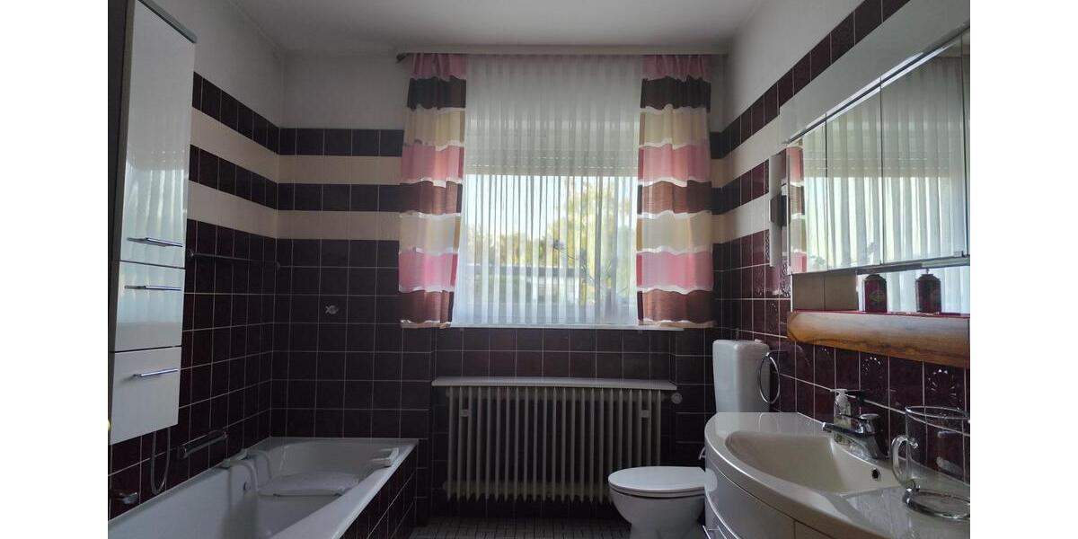 Einfamilienhaus Lich - 7 Zimmer, 200 m&sup2;, 650.000&euro; | Angebot:26197822