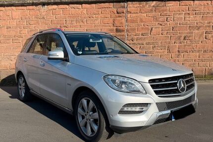 Mercedes-Benz ML 350 336.000 km 10.500 &euro; Gladenbach 35075