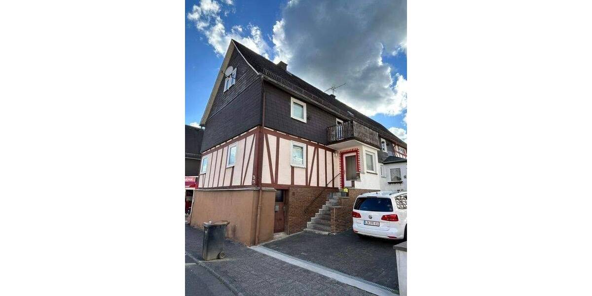 Einfamilienhaus Dillenburg - 5 Zimmer, 130 m&sup2;, 155.000&euro; | Angebot:26815897