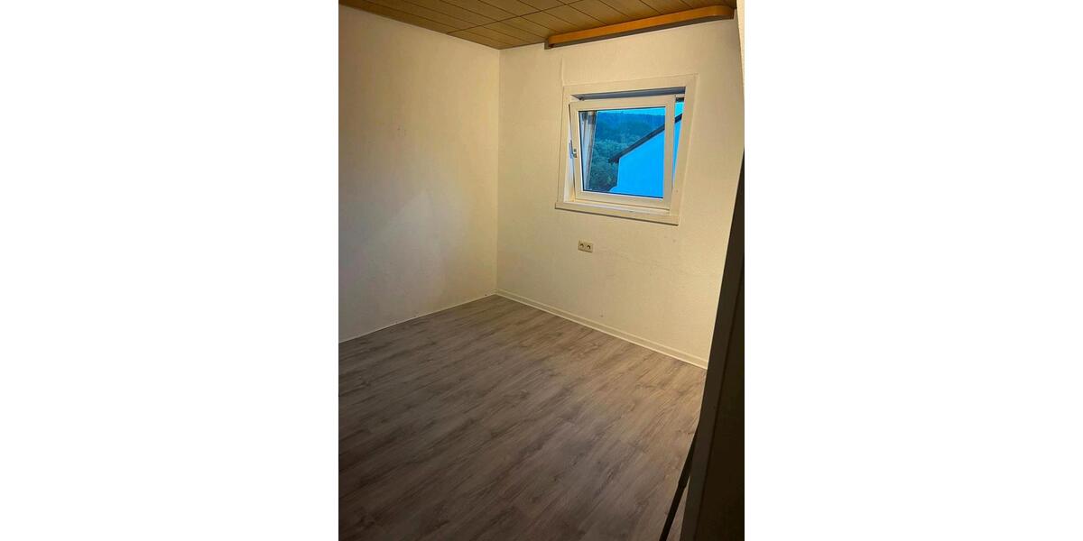 Dachgeschoßwohnung Greifenstein - 3 Zimmer, 85 m&sup2;, 750&euro; | Angebot:24514784