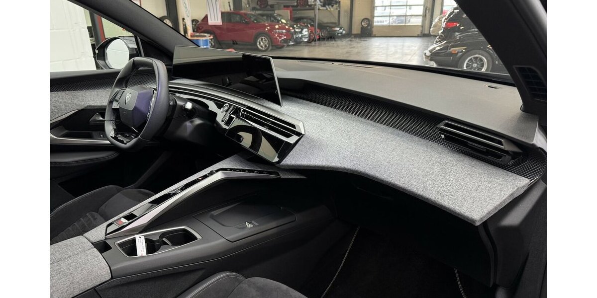 Peugeot 3008 145 GT Mild-Hybrid 360° Cam CarPlay 41.900 km 26.420 &euro; Lich 35423