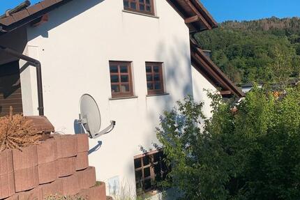 Haus Dillenburg Oberscheld - 7 Zimmer, 250 m&sup2;, 300.000&euro; | Angebot:27091275