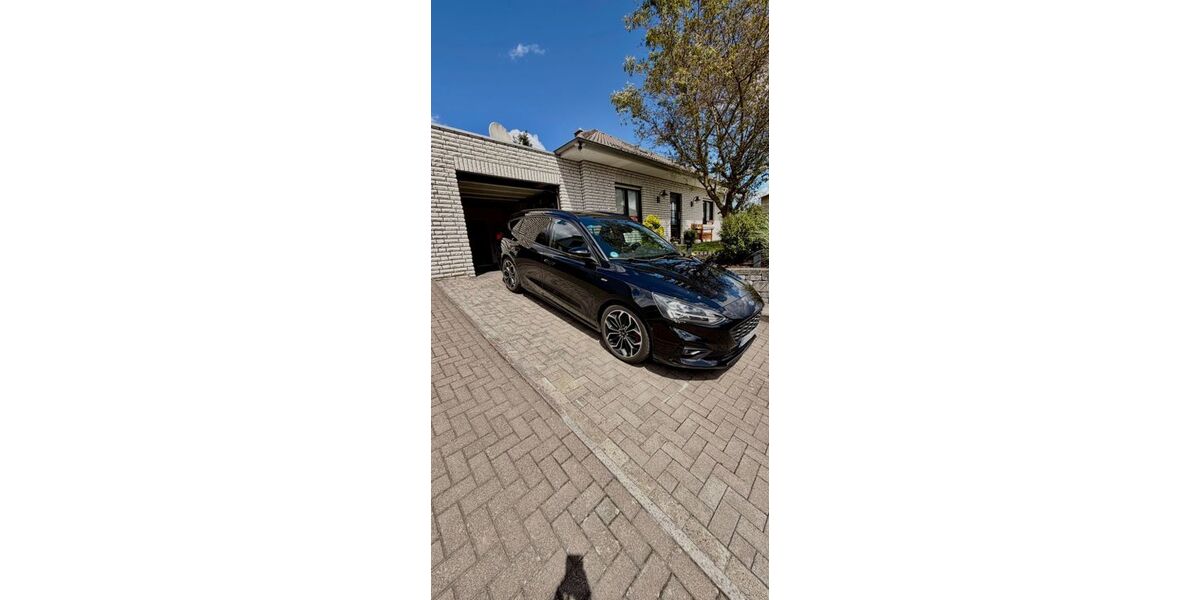 Ford Focus 104.000 km 15.350 &euro; Haiger 35708