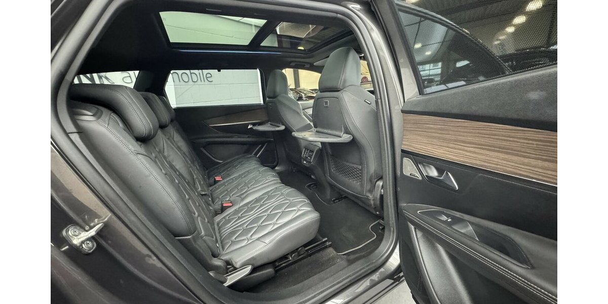 Peugeot 5008 GT 180 Blue HDi EAT8 1.Hand Nachtsicht 31.700 km 32.985 &euro; Lich 35423