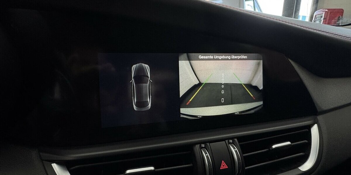 Alfa Romeo Giulia 2.0 Competizione Q4 Turbo Panoramadach 17.100 km 38.460 &euro; Lich 35423