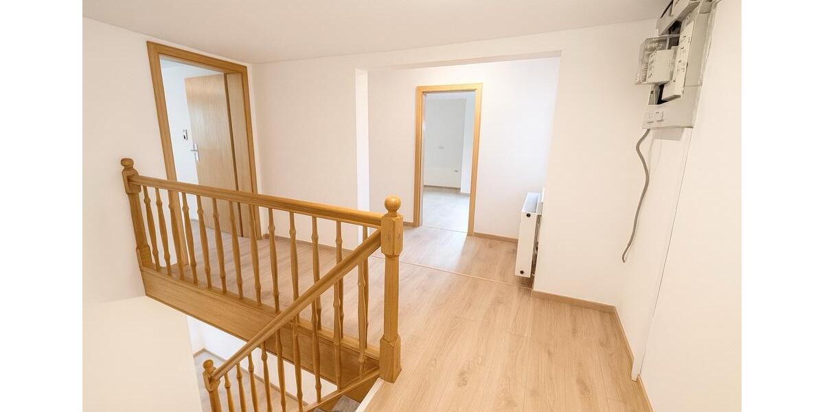 Etagenwohnung Münzenberg - 5 Zimmer, 150 m&sup2;, 1.300&euro; | Angebot:25936590