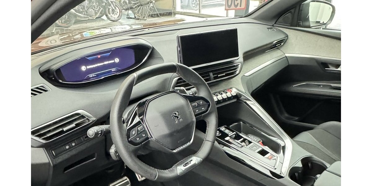 Peugeot 5008 130 EAT8 Allure 1.Hand AHK 13.300 km 25.920 &euro; Lich 35423