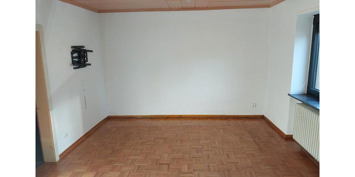 Einfamilienhaus Mengerskirchen - 6 Zimmer, 100 m&sup2;, 900&euro; | Angebot:26418788
