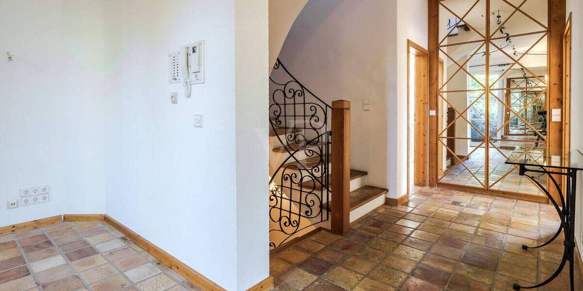 Mehrfamilienhaus, Wohnhaus Wehrheim - 8 Zimmer, 227 m&sup2;, 995.000&euro; | Angebot:25821282